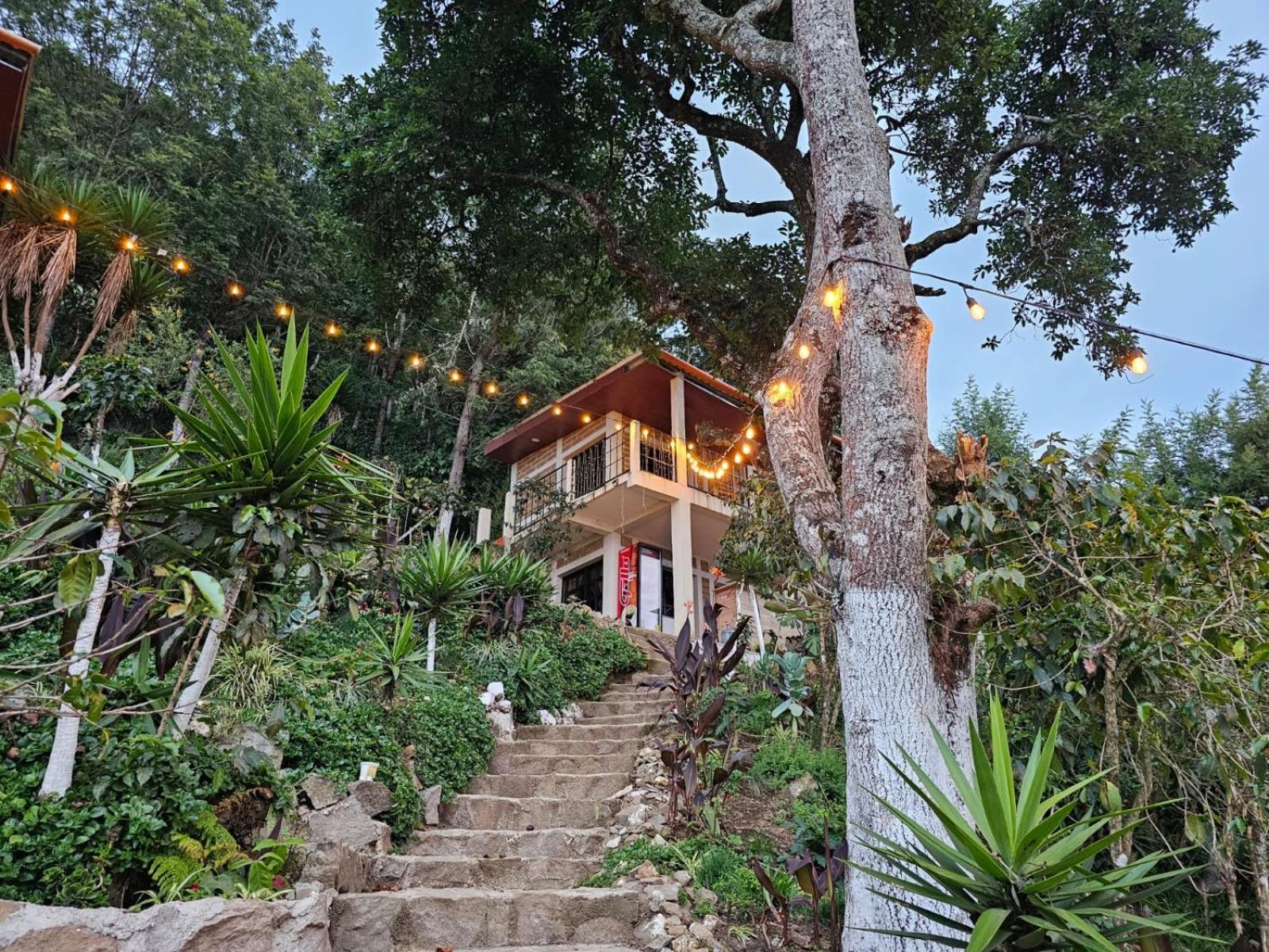Rancho Fortaleza -Hotel & Spa- San Antonio Palopó 外观 照片